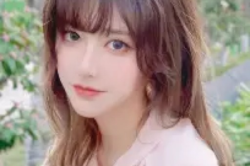 “耍大牌”被富婆贴脸开大口碑下滑是真性情还是低情商？