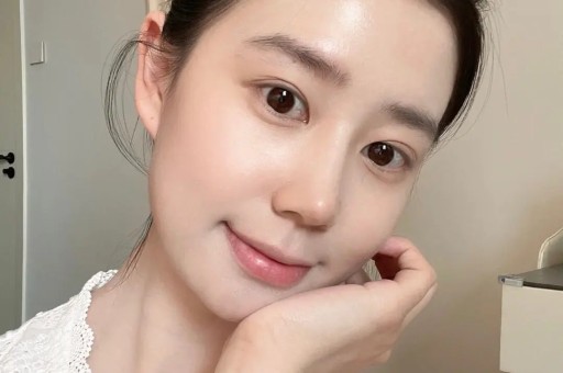 刘晓庆被指耍大牌现身河南万岁山和王婆同台全场冷脸拒讲话 刘晓庆被指耍大牌现身河南万岁山和王婆同台全场冷脸拒讲话